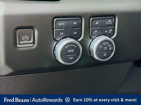 Used 2023 GMC Sierra 1500 AT4 w/ AT4 Preferred Package AWD/4WD image 14