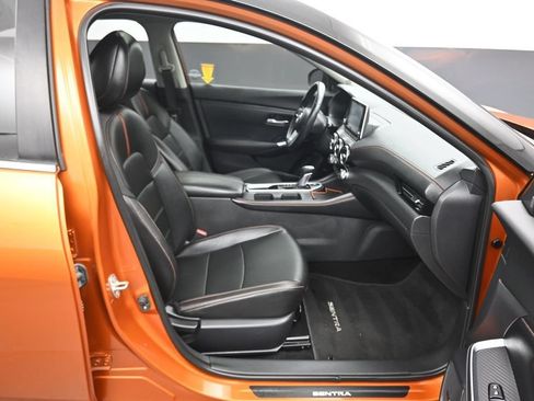 Used 2021 Nissan Sentra SR w/ SR Premium Package FWD image 43