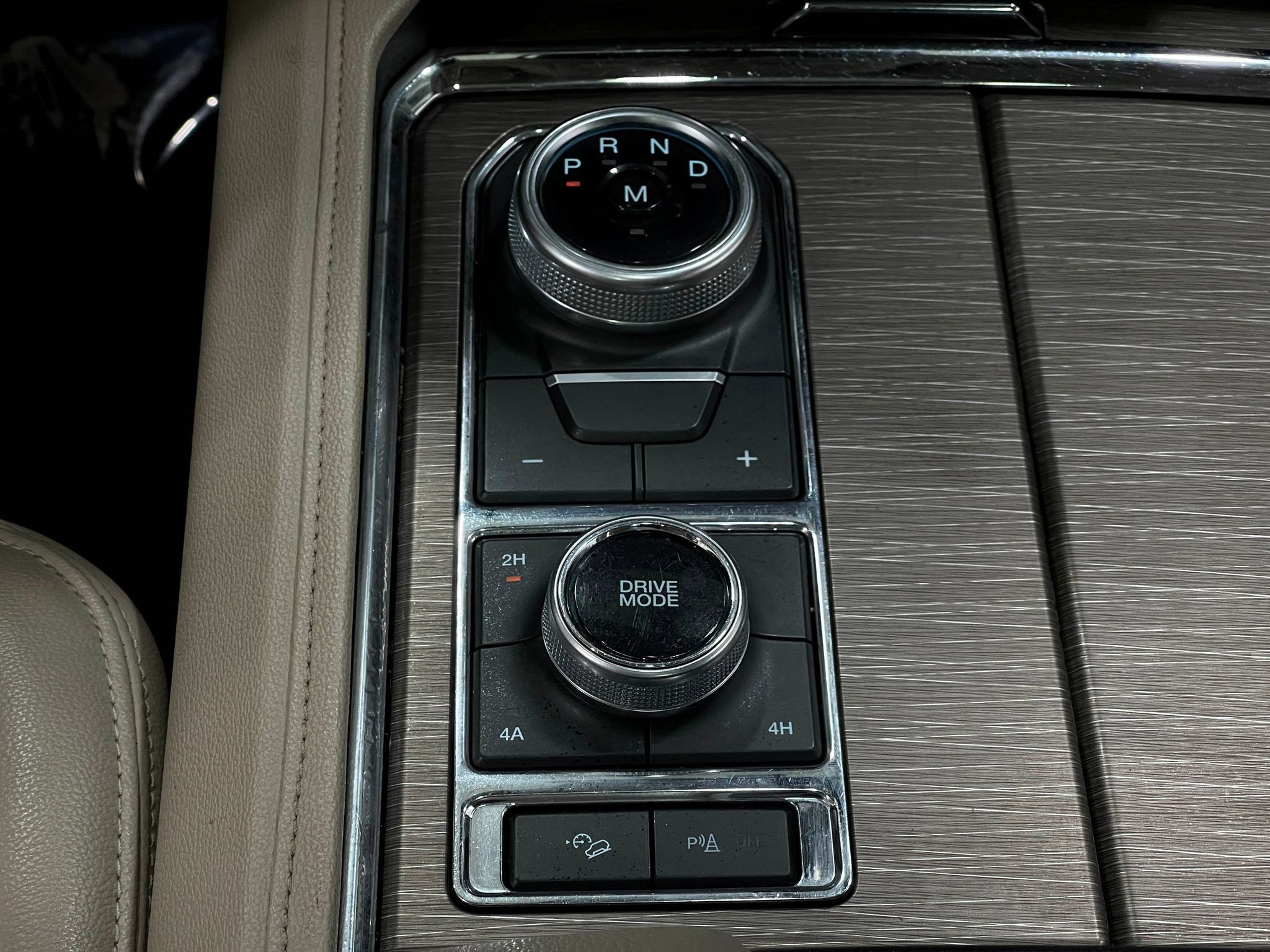 Used 2024 Ford Expedition Limited AWD/4WD image 29