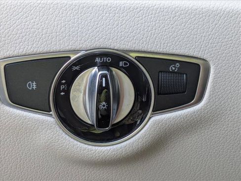 Used 2020 Mercedes-Benz E 350 Sedan image 11