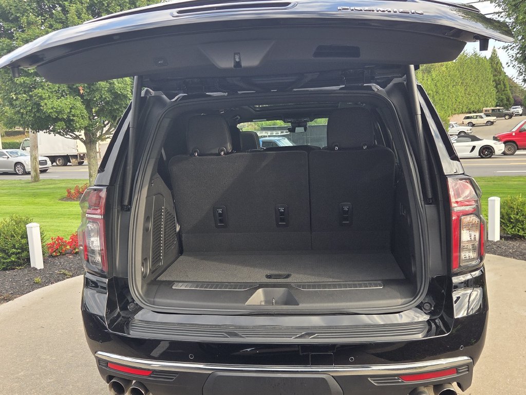 Used 2024 Chevrolet Tahoe Premier AWD/4WD image 36