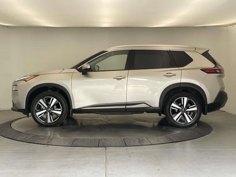 Used 2022 Nissan Rogue SL AWD/4WD image 2