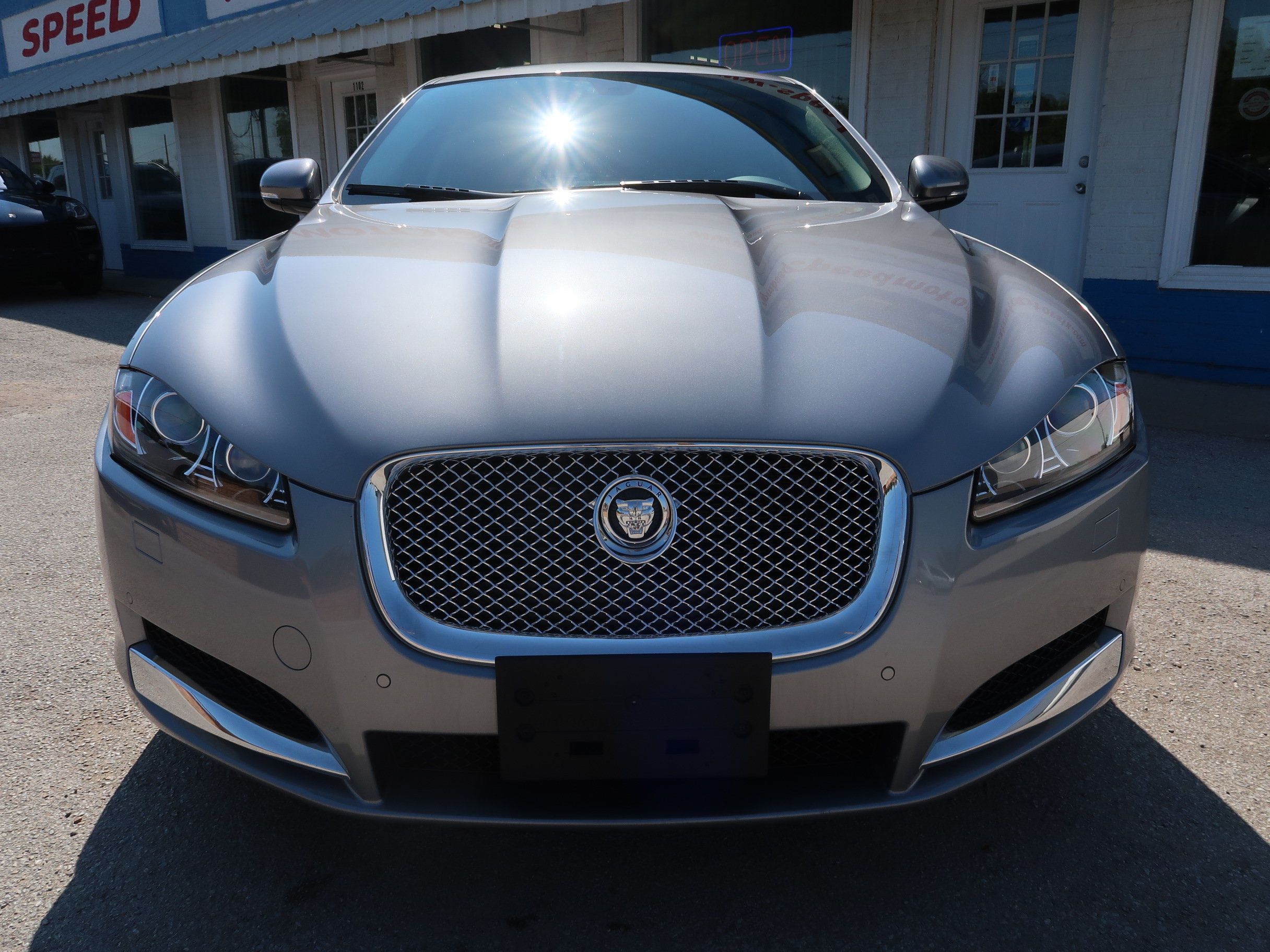 Used 2012 Jaguar XF Portfolio RWD image 9