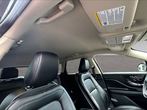 Used 2023 Lincoln Corsair Reserve w/ Equipment Group 201A AWD/4WD image 11