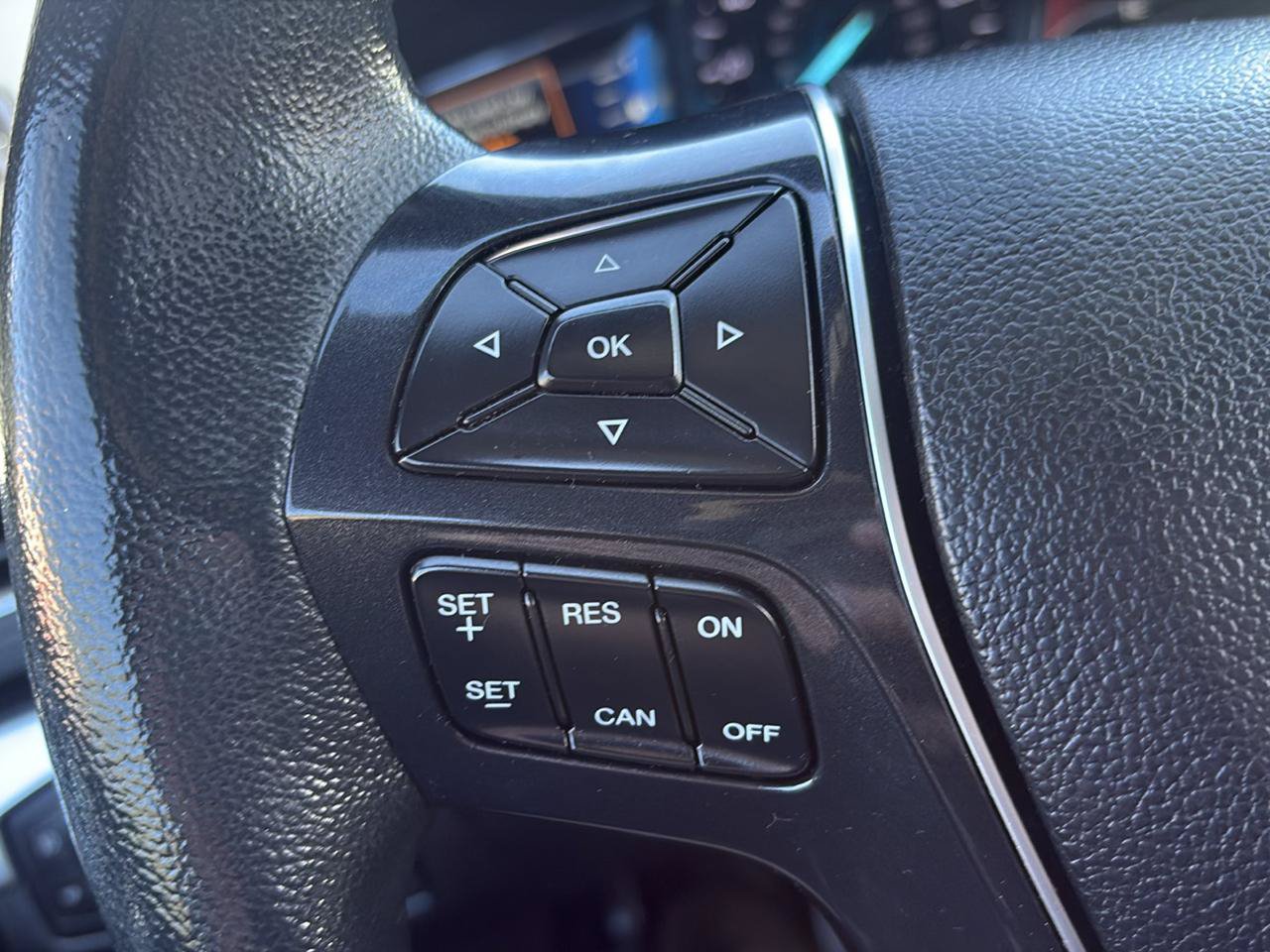Used 2018 Ford Explorer Limited AWD/4WD image 18