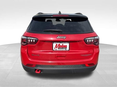 Used 2023 Jeep Compass Trailhawk w/ Trailhawk Convenience Group AWD/4WD image 6
