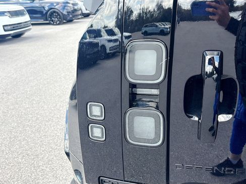 New 2026 Land Rover Defender 110 OCTA image 10