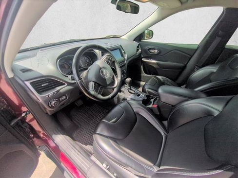 Used 2020 Jeep Cherokee Latitude Plus FWD image 9