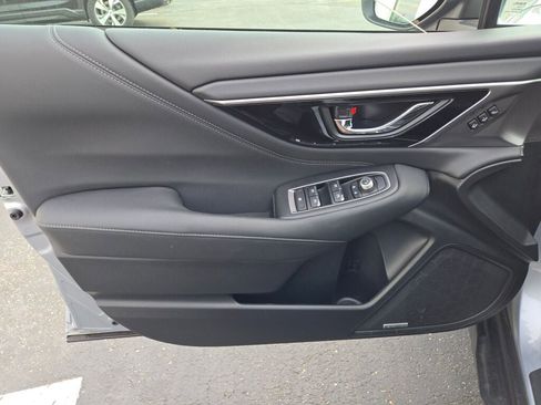 Used 2023 Subaru Outback Limited image 19