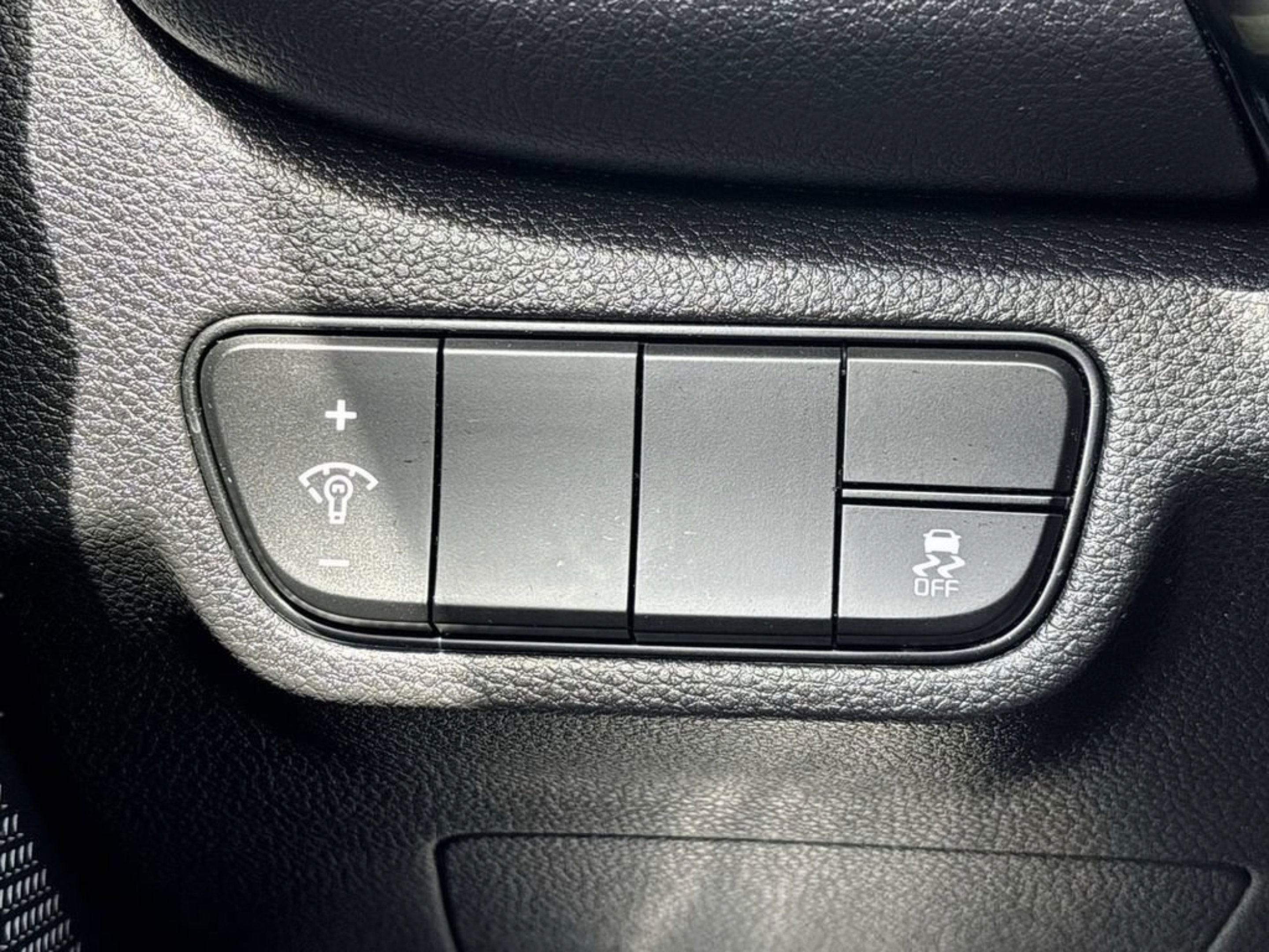 Used 2024 Kia Seltos X-Line AWD/4WD image 30