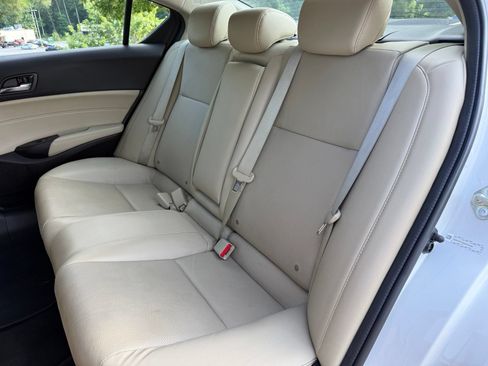 Used 2017 Acura ILX FWD image 41