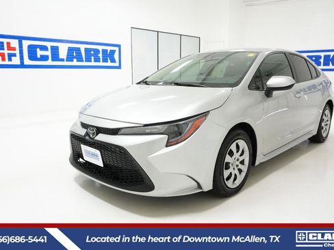 Used 2021 Toyota Corolla LE image 1