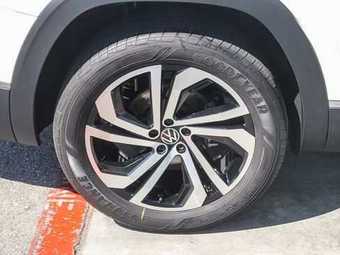 Used 2022 Volkswagen Atlas SEL image 8