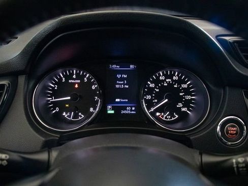 Used 2020 Nissan Rogue SV image 29