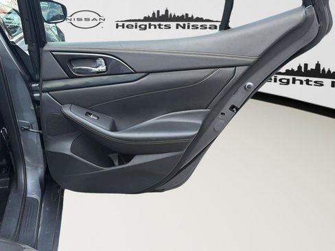 Used 2019 Nissan Maxima Platinum w/ Sport Mat Group FWD image 25