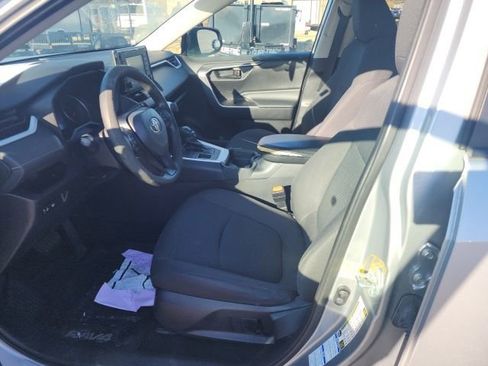 Used 2020 Toyota RAV4 LE image 15