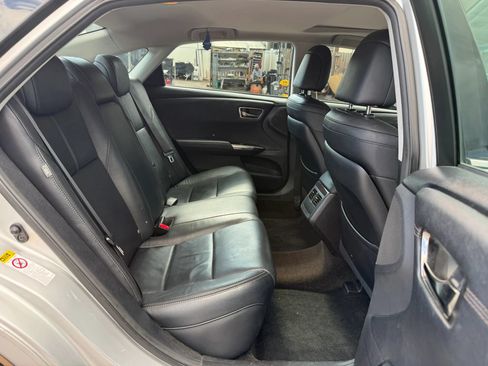Used 2014 Toyota Avalon XLE Touring FWD image 17