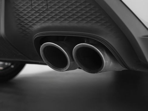 Certified 2026 Porsche Macan image 17