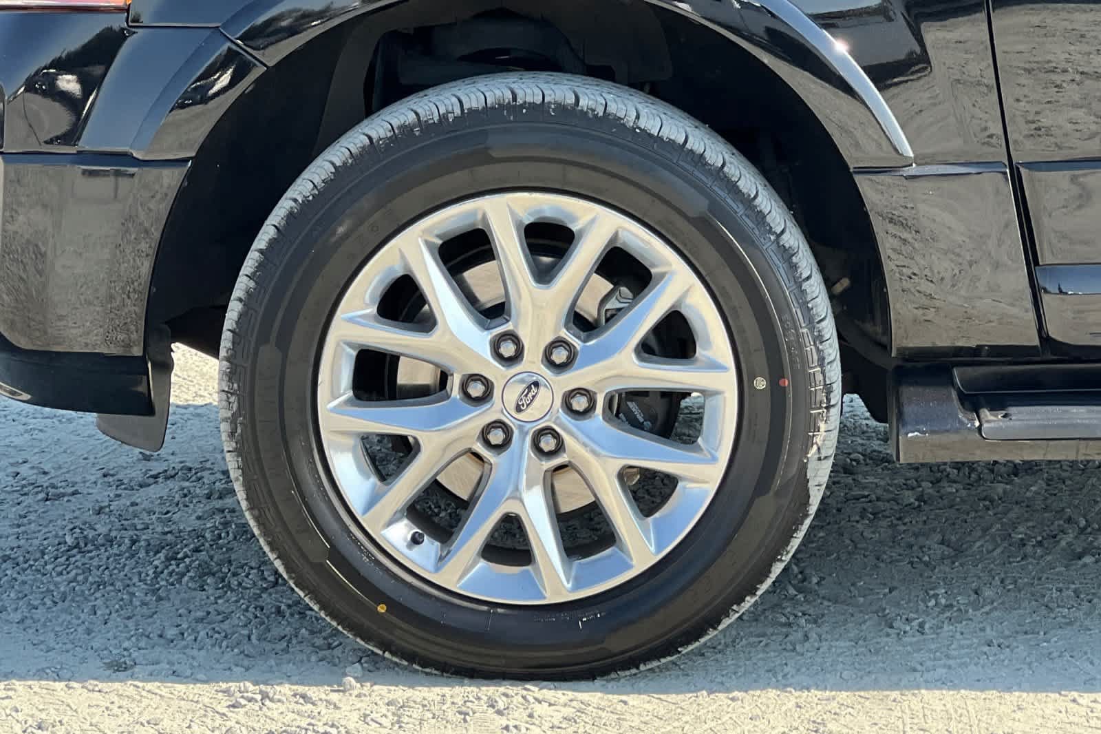 Used 2017 Ford Expedition Limited RWD image 38