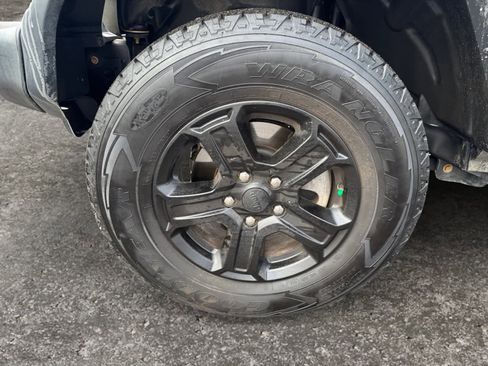 Used 2020 Jeep Wrangler Sport image 13