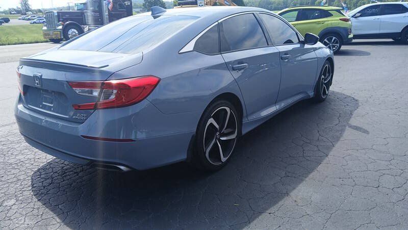 Used 2021 Honda Accord Sport image 2