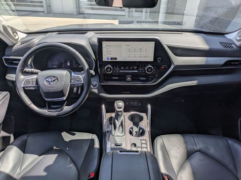 Used 2023 Toyota Highlander Platinum AWD/4WD image 65