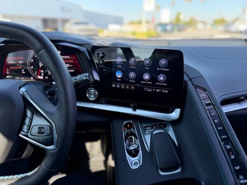 Used 2023 Chevrolet Corvette Stingray Preferred Cpe w/ Z51 Performance Package RWD image 8