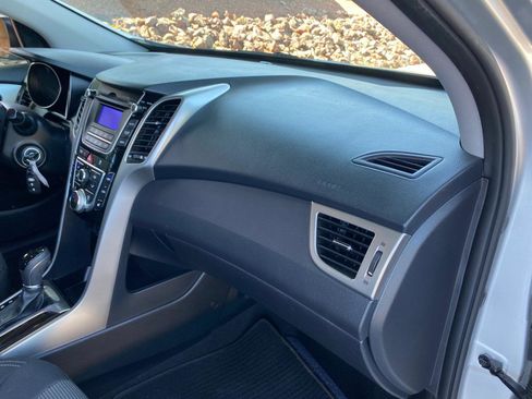 Used 2014 Hyundai Elantra GT FWD image 45