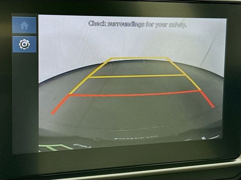 Used 2024 Hyundai Venue SEL image 22