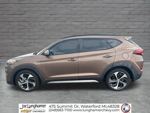 Used 2017 Hyundai Tucson Limited w/ Limited Ultimate Package 03 FWD image 6