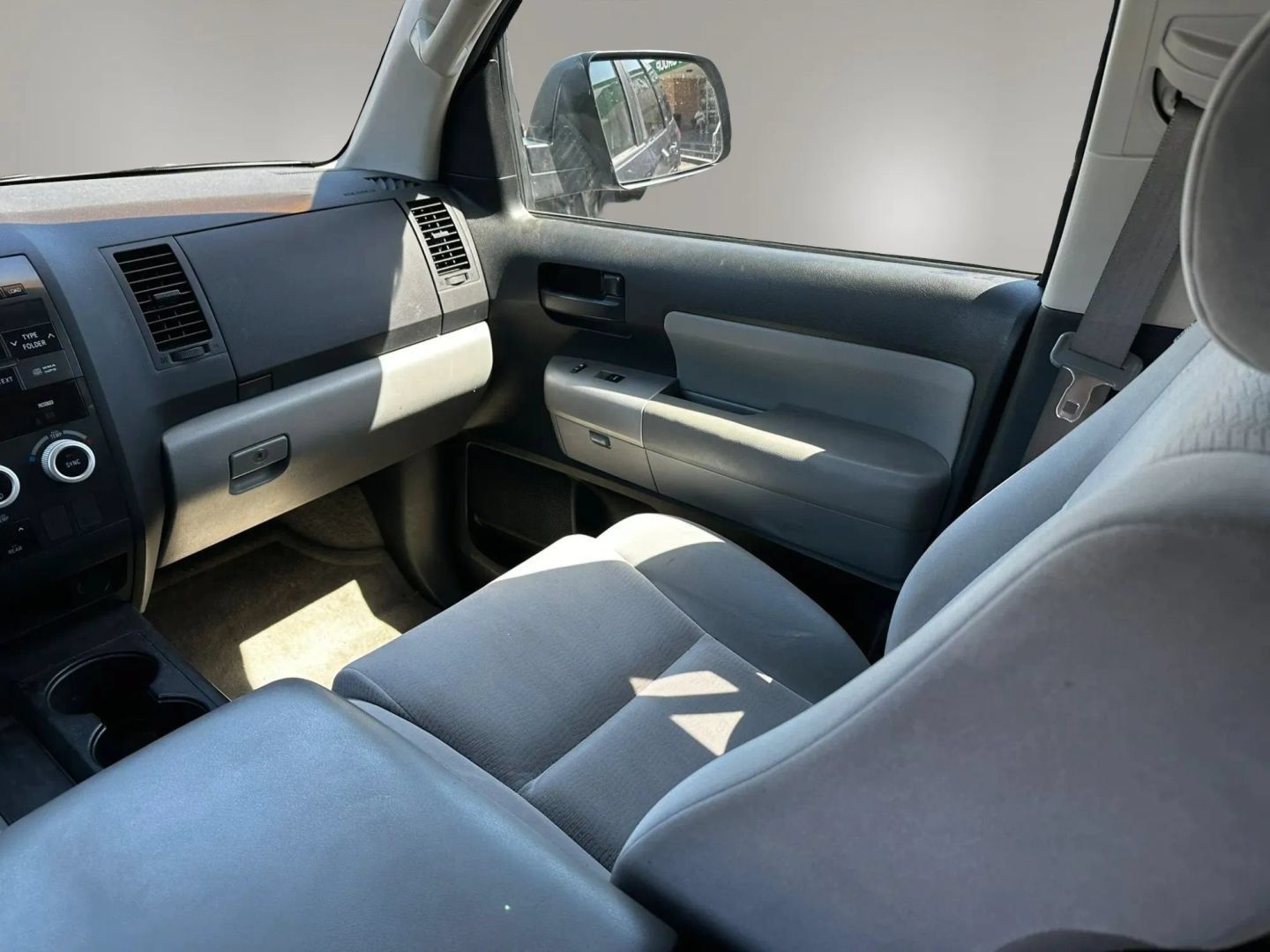 Used 2008 Toyota Sequoia SR5 RWD image 23