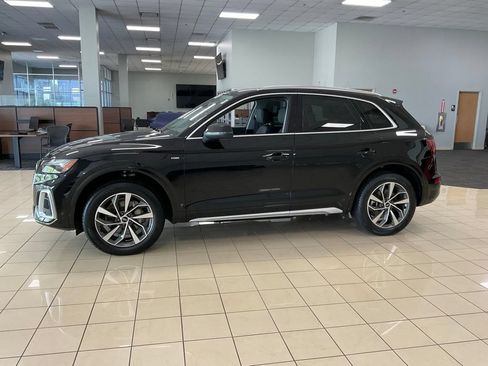 Used 2023 Audi Q5 2.0T Premium Plus w/ Premium Plus Package AWD/4WD image 3