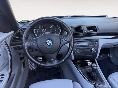 Used 2008 BMW 135i Convertible image 12