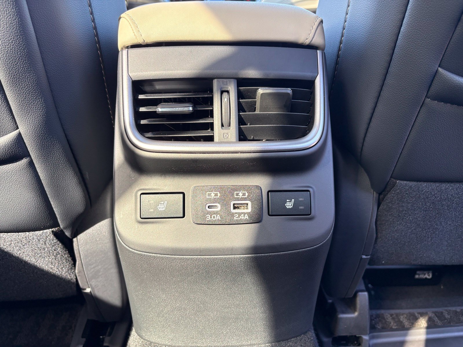 Certified 2024 Subaru Outback Limited AWD/4WD image 32