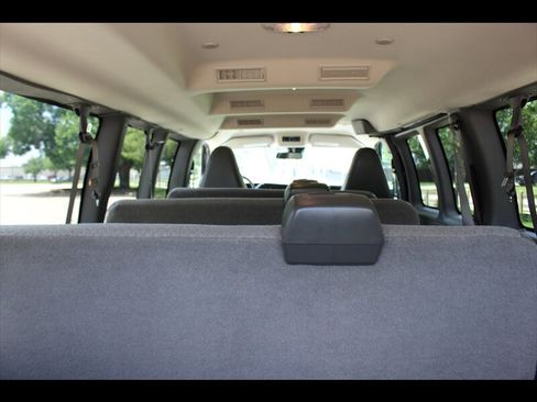 Used 2024 Chevrolet Express 3500 LT w/ LT Preferred Equipment Group RWD image 12