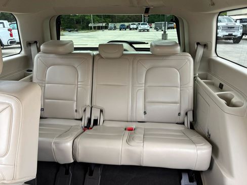 Used 2019 Lincoln Navigator Reserve w/ Cargo Package AWD/4WD image 32