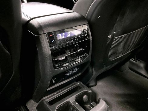 Used 2021 Jeep Grand Cherokee L Limited image 31