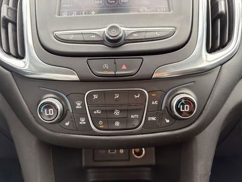 Used 2024 Chevrolet Equinox LT image 29