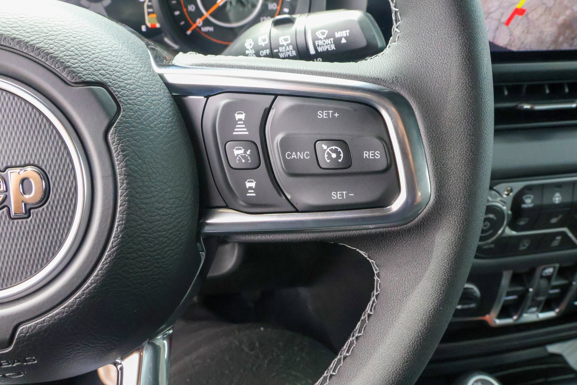 New 2026 Jeep Wrangler Unlimited Sahara AWD/4WD image 30