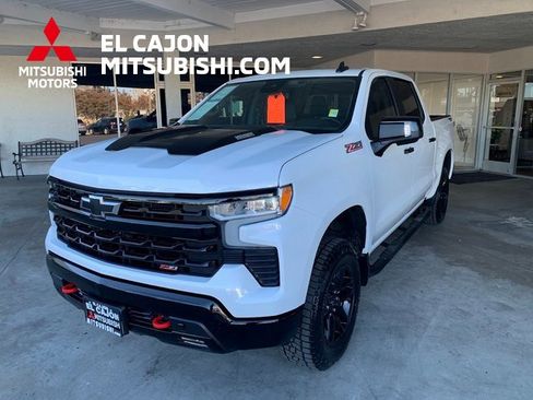 Used 2022 Chevrolet Silverado 1500 LT Trail Boss w/ Convenience Package II image 9