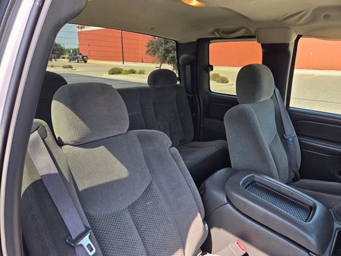 Used 2005 Chevrolet Silverado 1500 LS w/ Safe And Sound Package RWD image 31