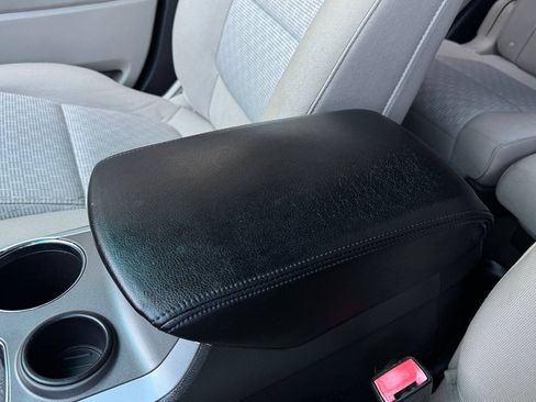Used 2014 Ford Explorer XLT FWD image 22