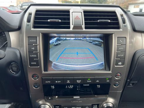 Used 2015 Lexus GX 460 image 30