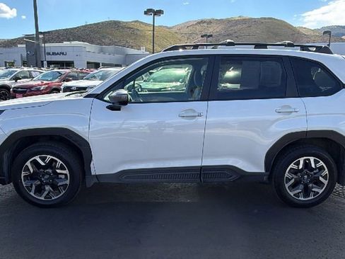 Certified 2025 Subaru Forester Premium AWD/4WD image 6