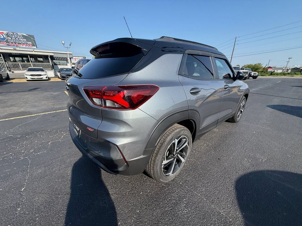 Used 2021 Chevrolet TrailBlazer RS w/ Sun and Liftgate Package FWD image 3