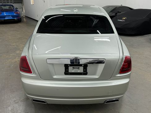 Used 2015 Rolls-Royce Ghost RWD image 10