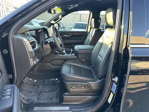 Used 2025 GMC Yukon Denali image 18