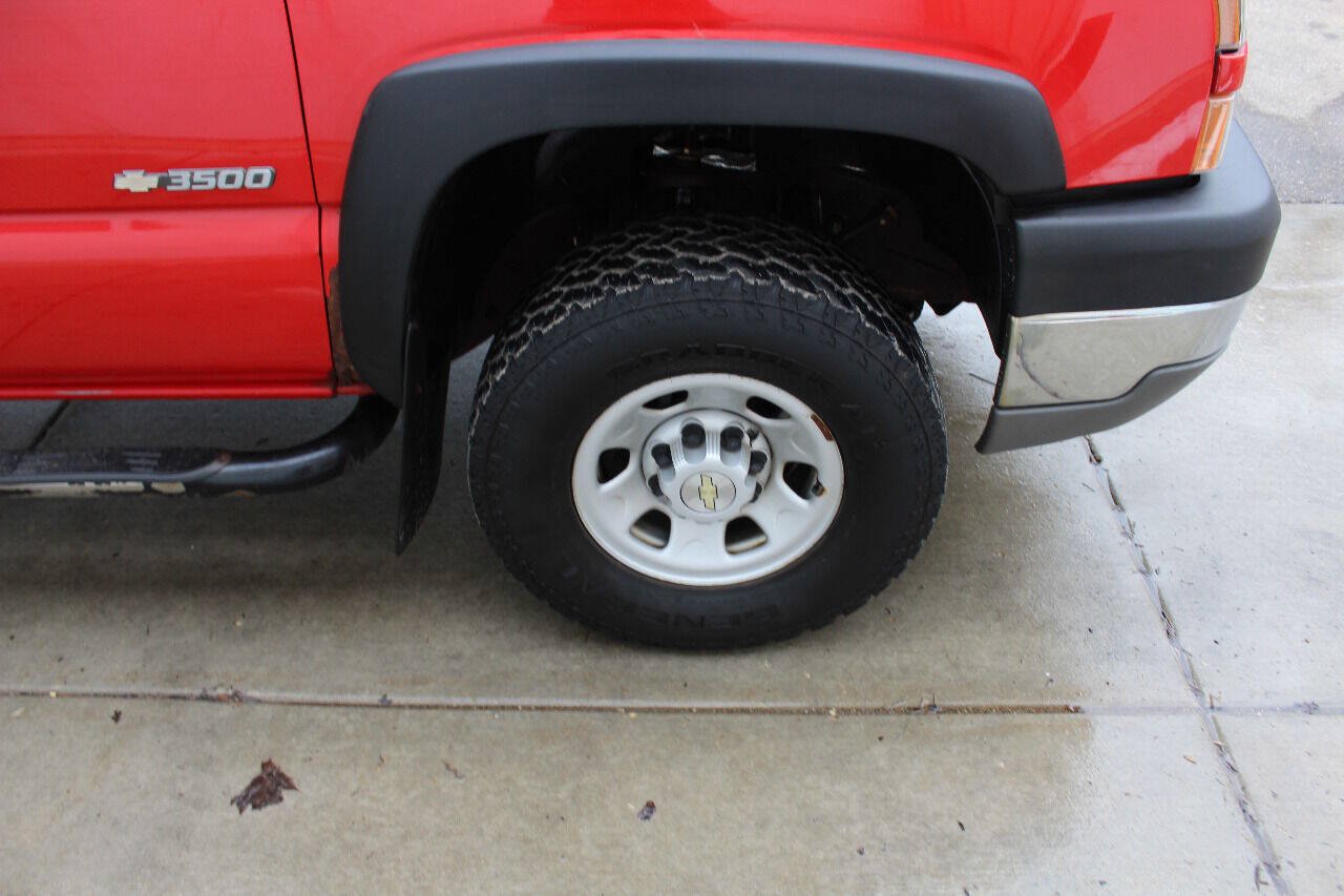 Used 2005 Chevrolet Silverado 3500 4x4 Regular Cab image 22