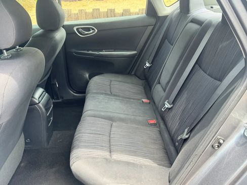 Used 2017 Nissan Sentra SV w/ Style Package FWD image 11