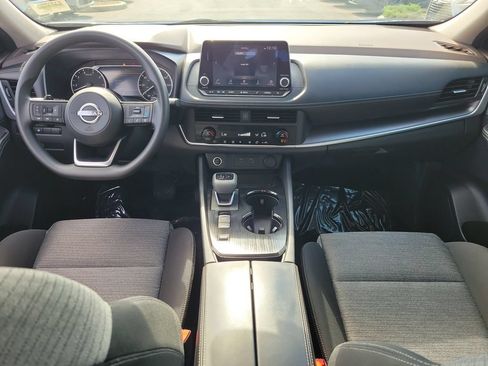 Used 2023 Nissan Rogue SV FWD image 11